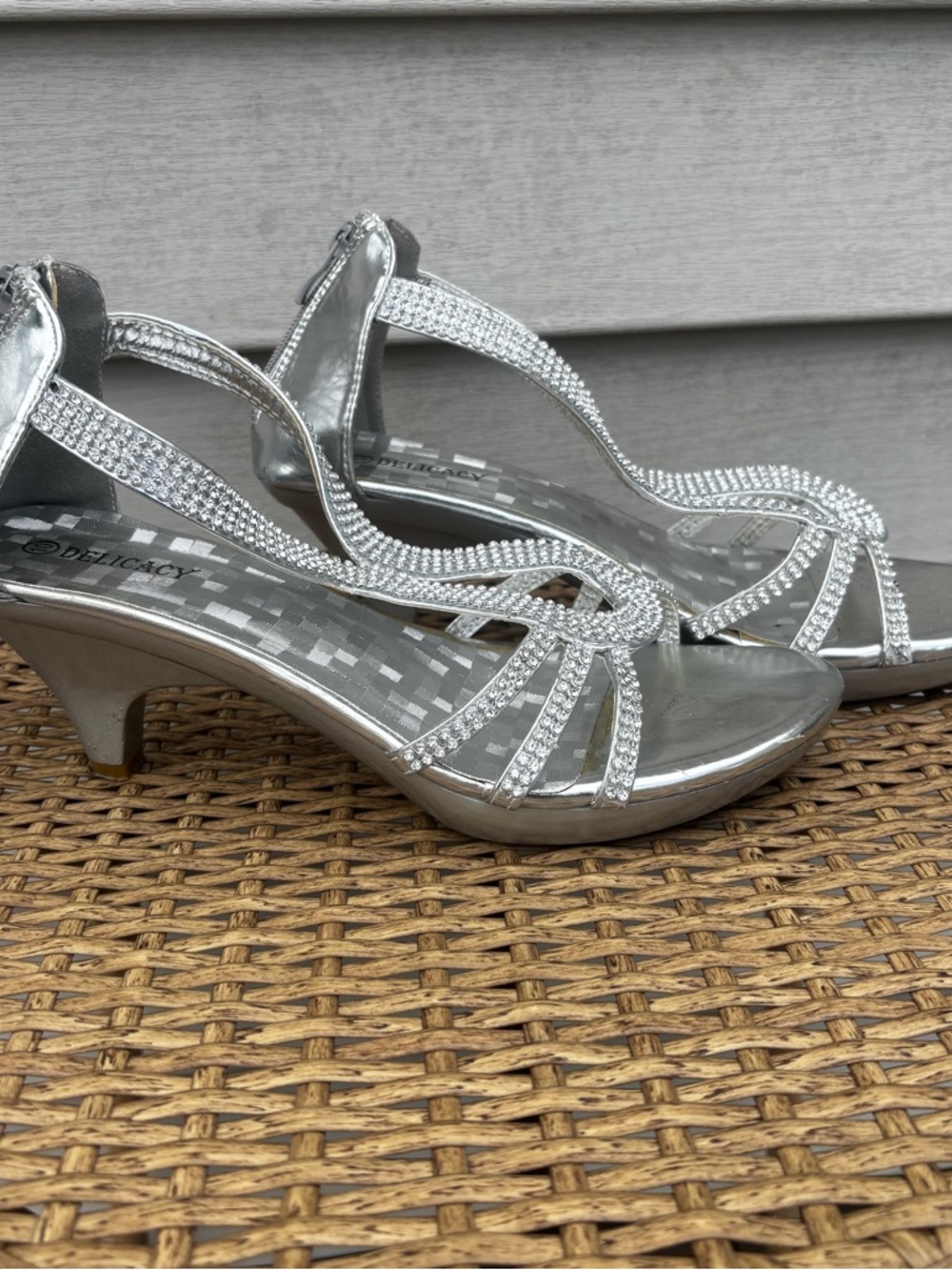 Delicacy Women’s Silver Rhinestone T-Strap Kitten Heeled Sandal. Size 10
